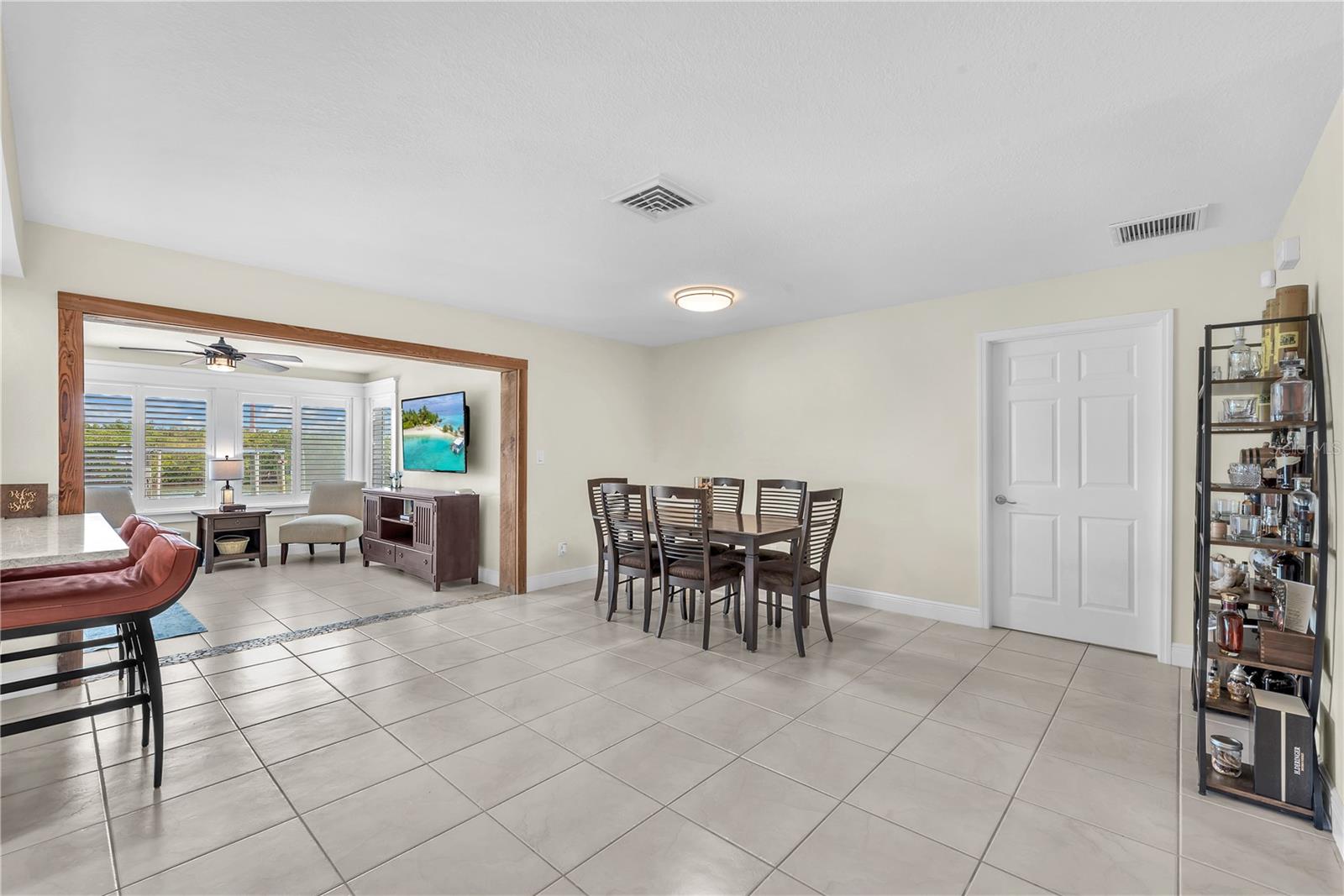 911 SILVER PALM WAY — photo 12