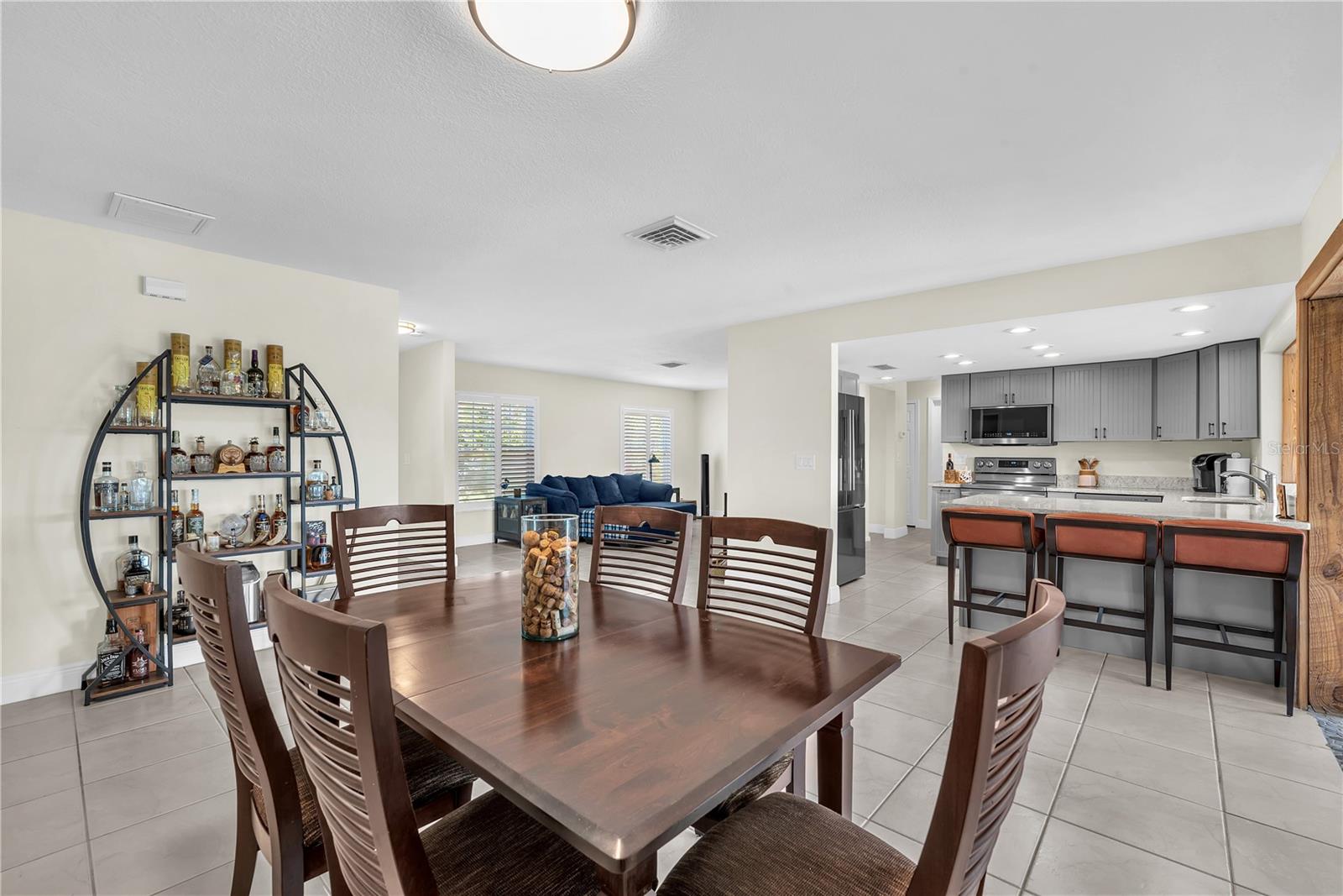 911 SILVER PALM WAY — photo 14