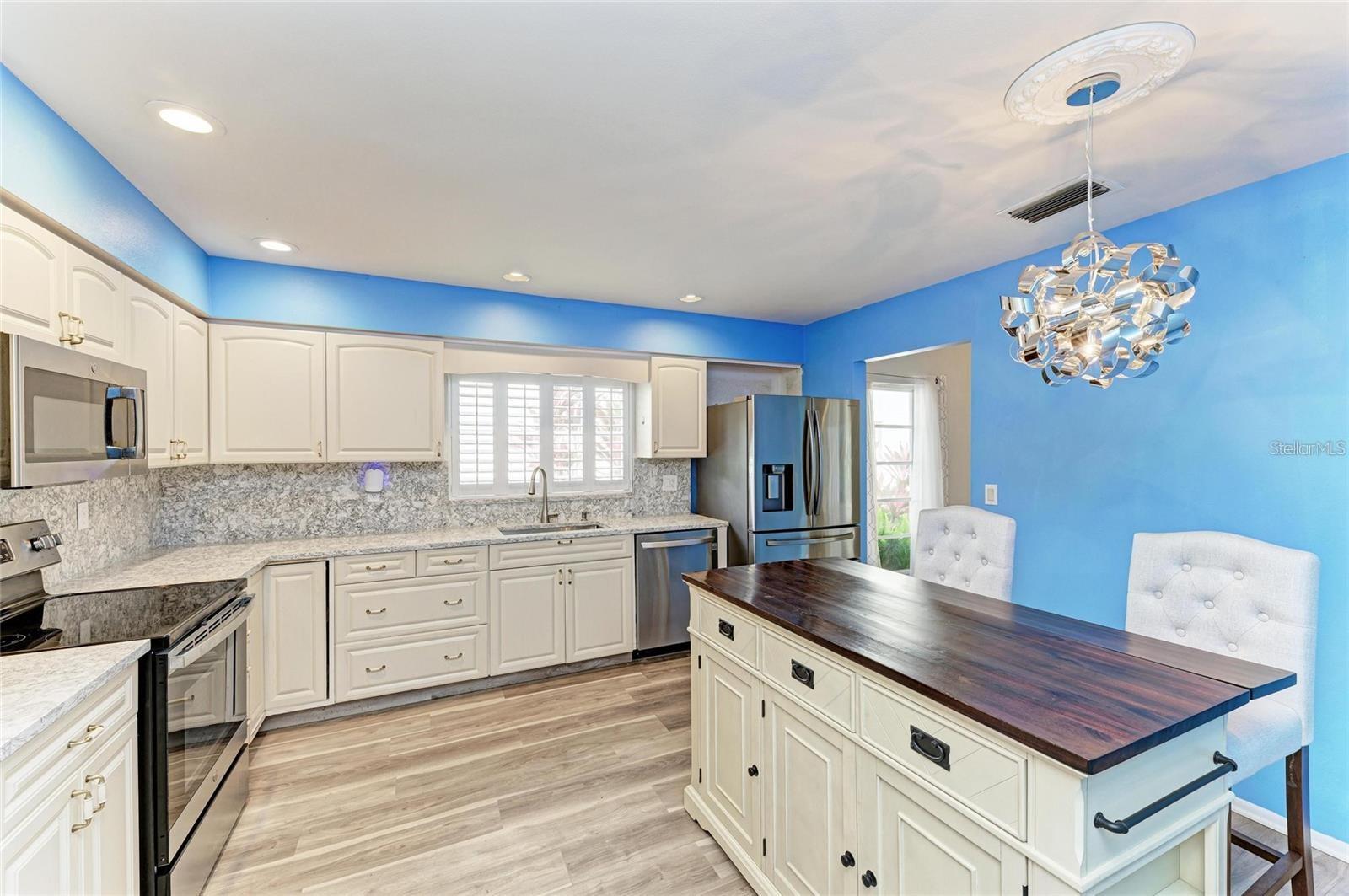 7287 ELEANOR CIR #15 — photo 10