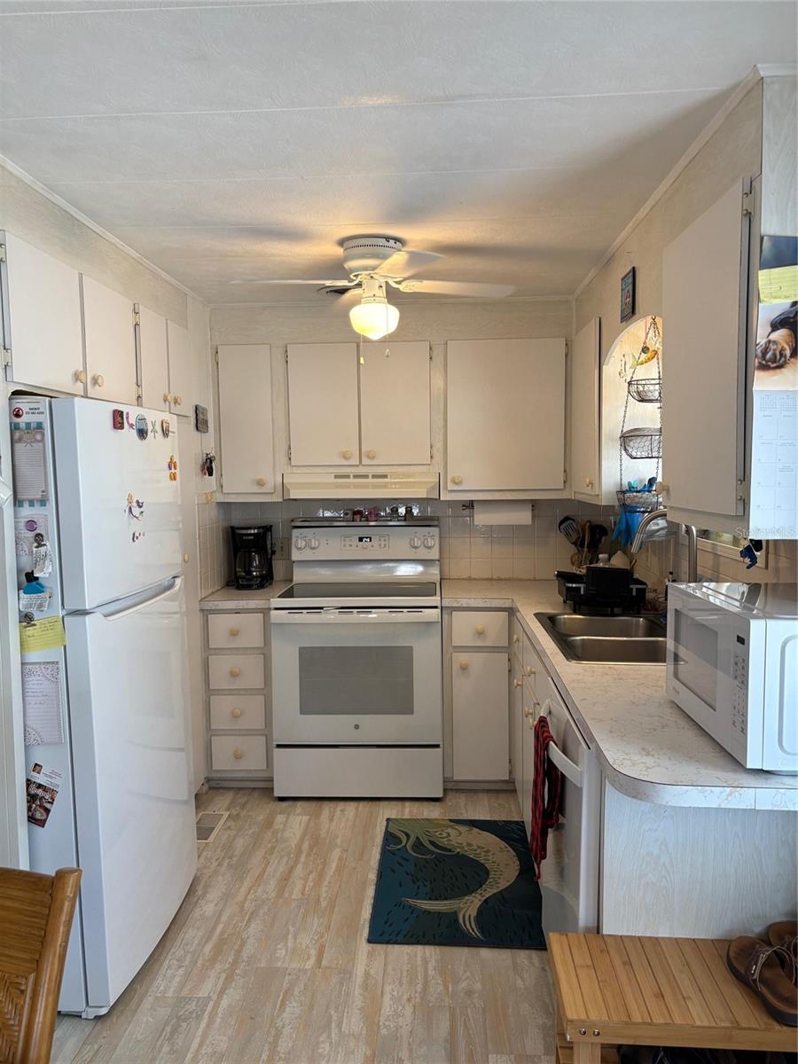 10297 N LAKE DR #79 — photo 12