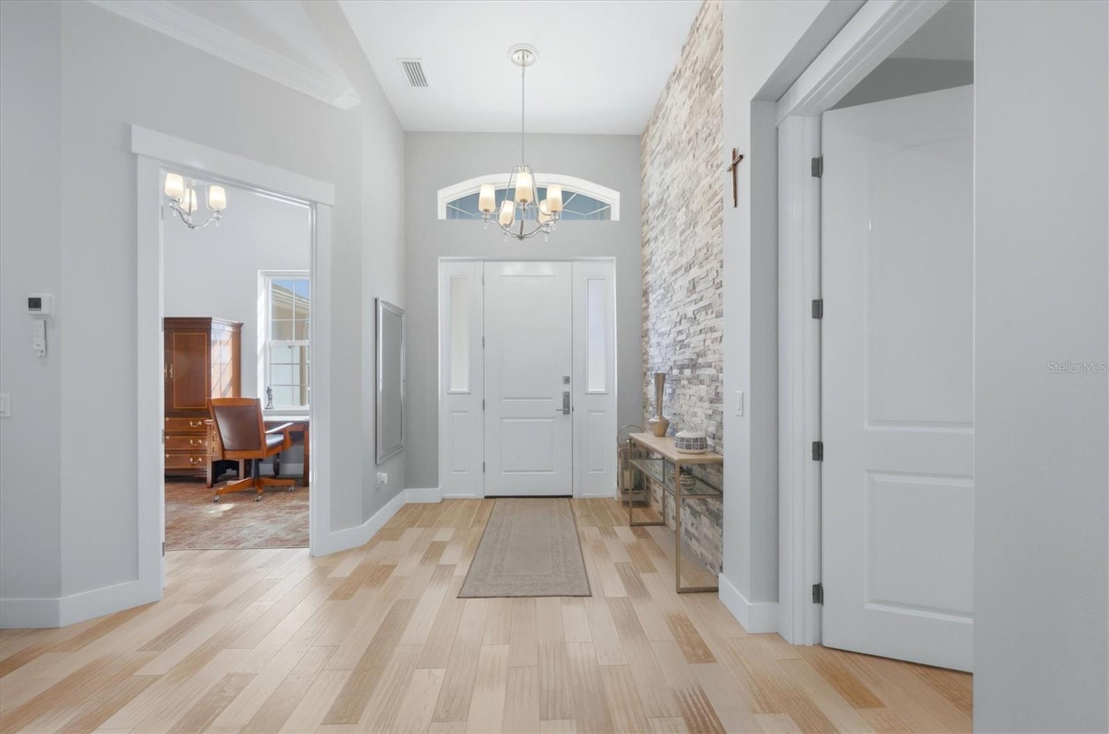 1112 SENECA RD — photo 14