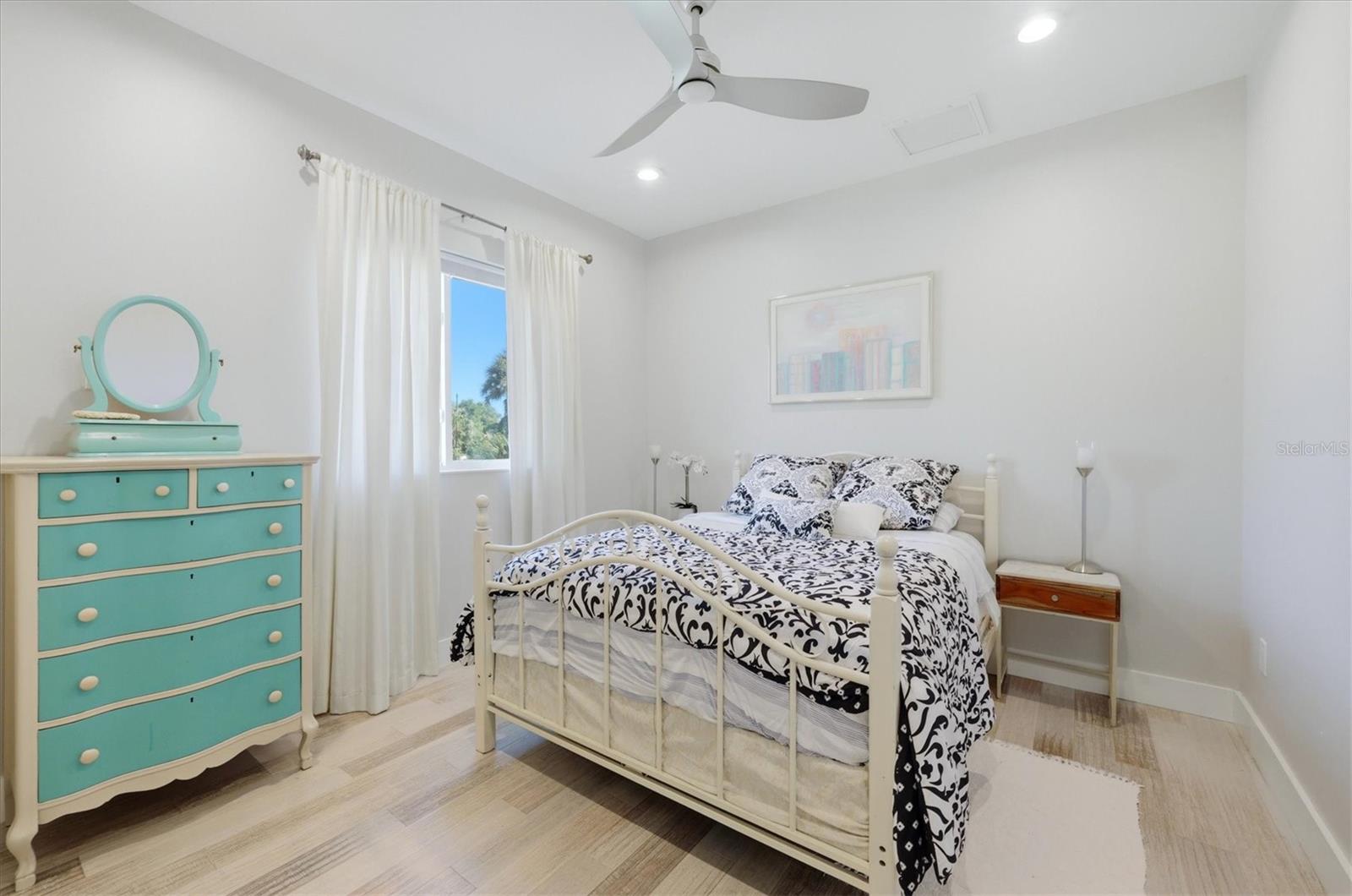1112 SENECA RD — photo 30