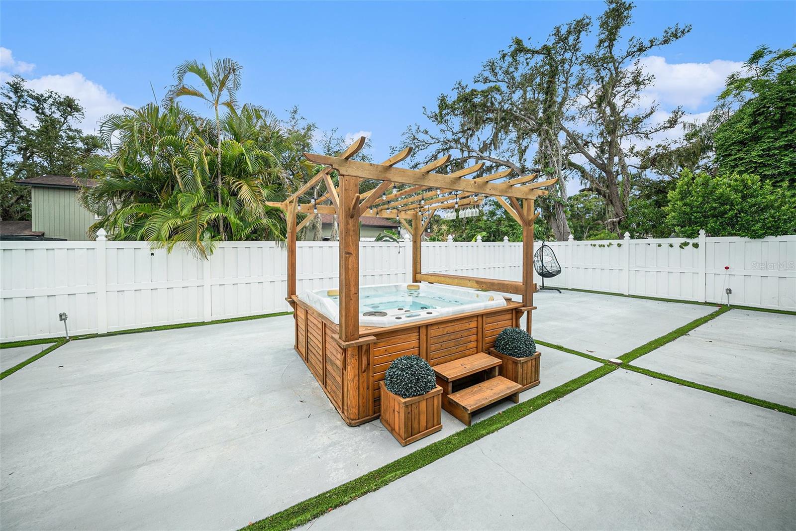 8502 MAY ST — photo 35