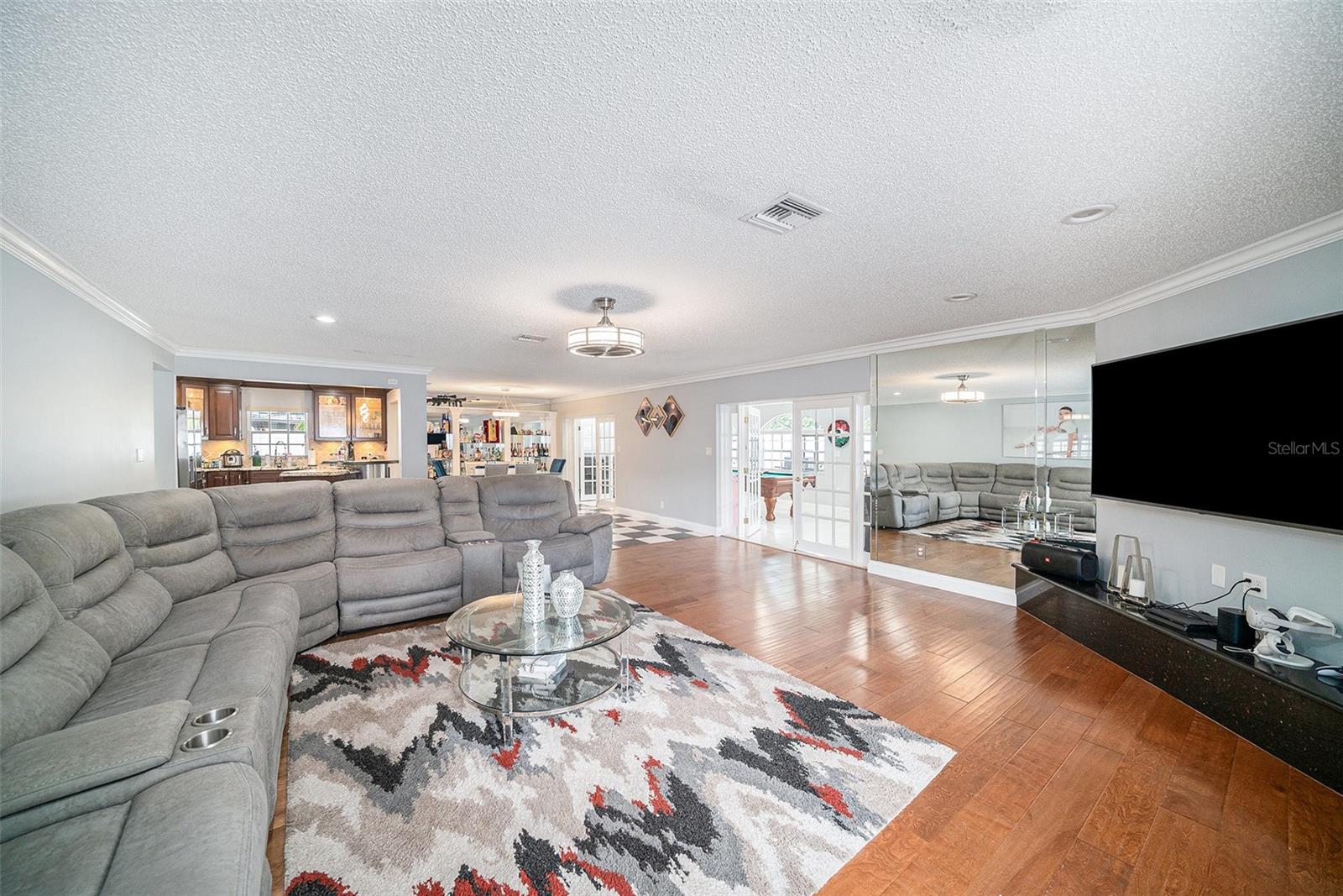 8502 MAY ST — photo 11