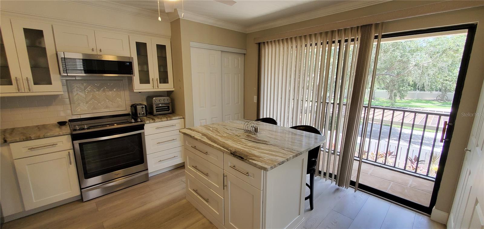 6110 COUNTRY CLUB WAY #201 — photo 3