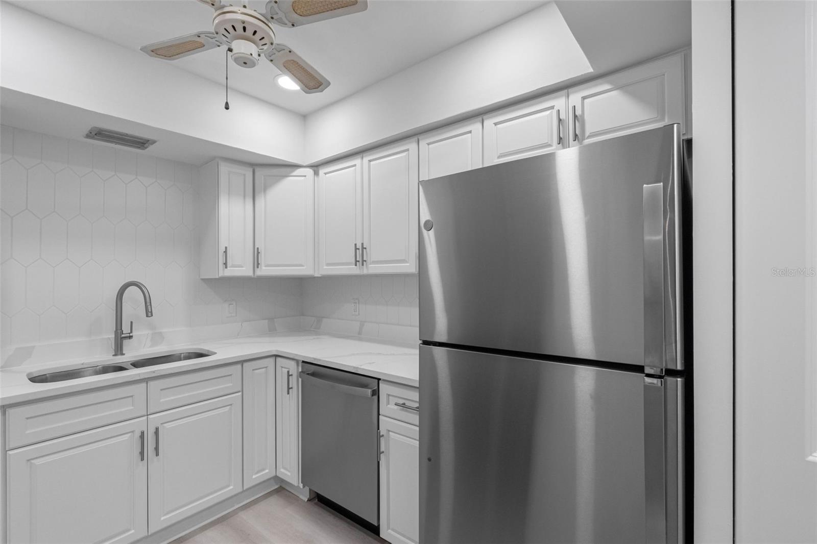 1451 GULF BLVD #101 — photo 6