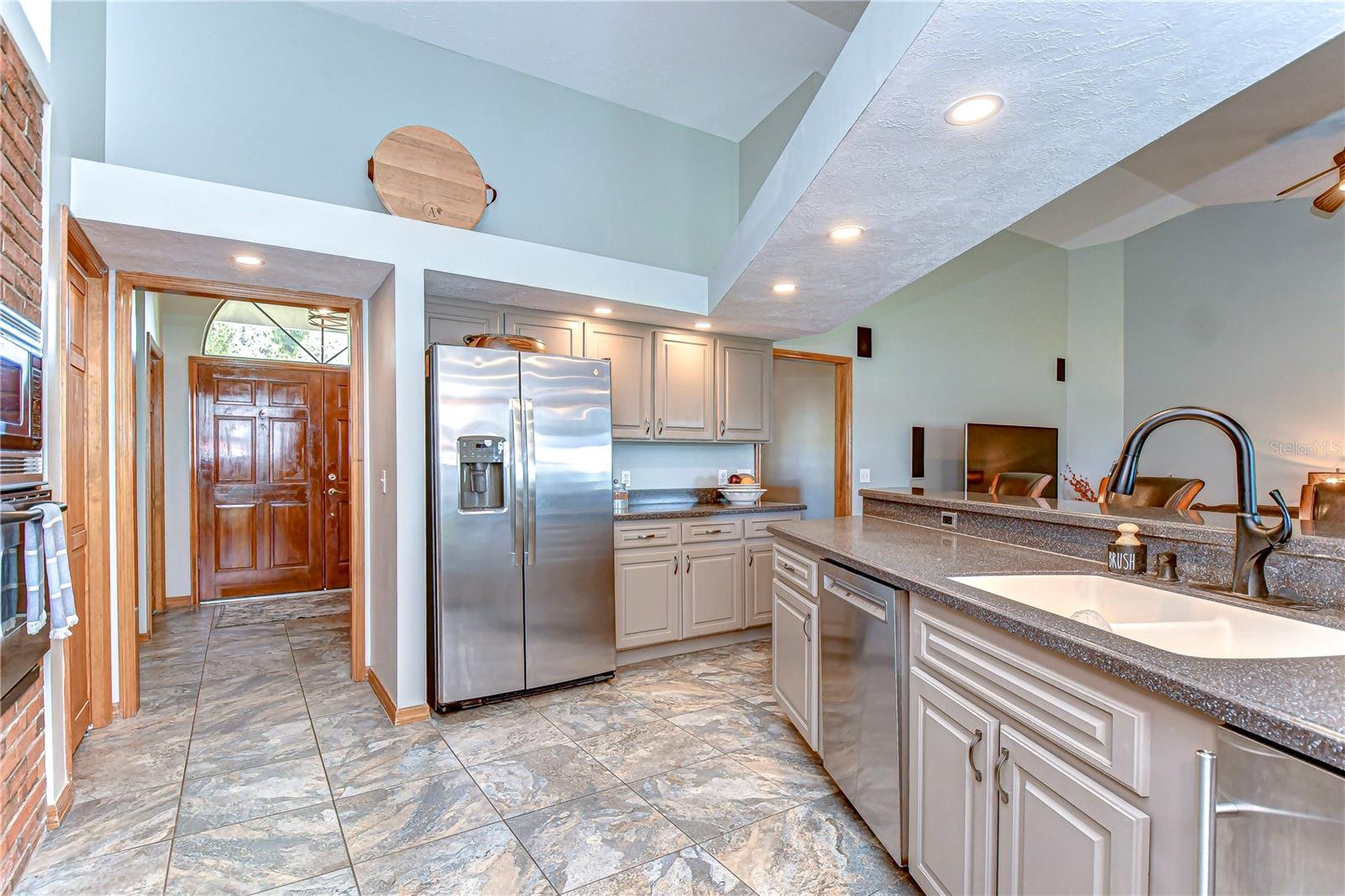 709 SPORTSMAN PARK DR — photo 12