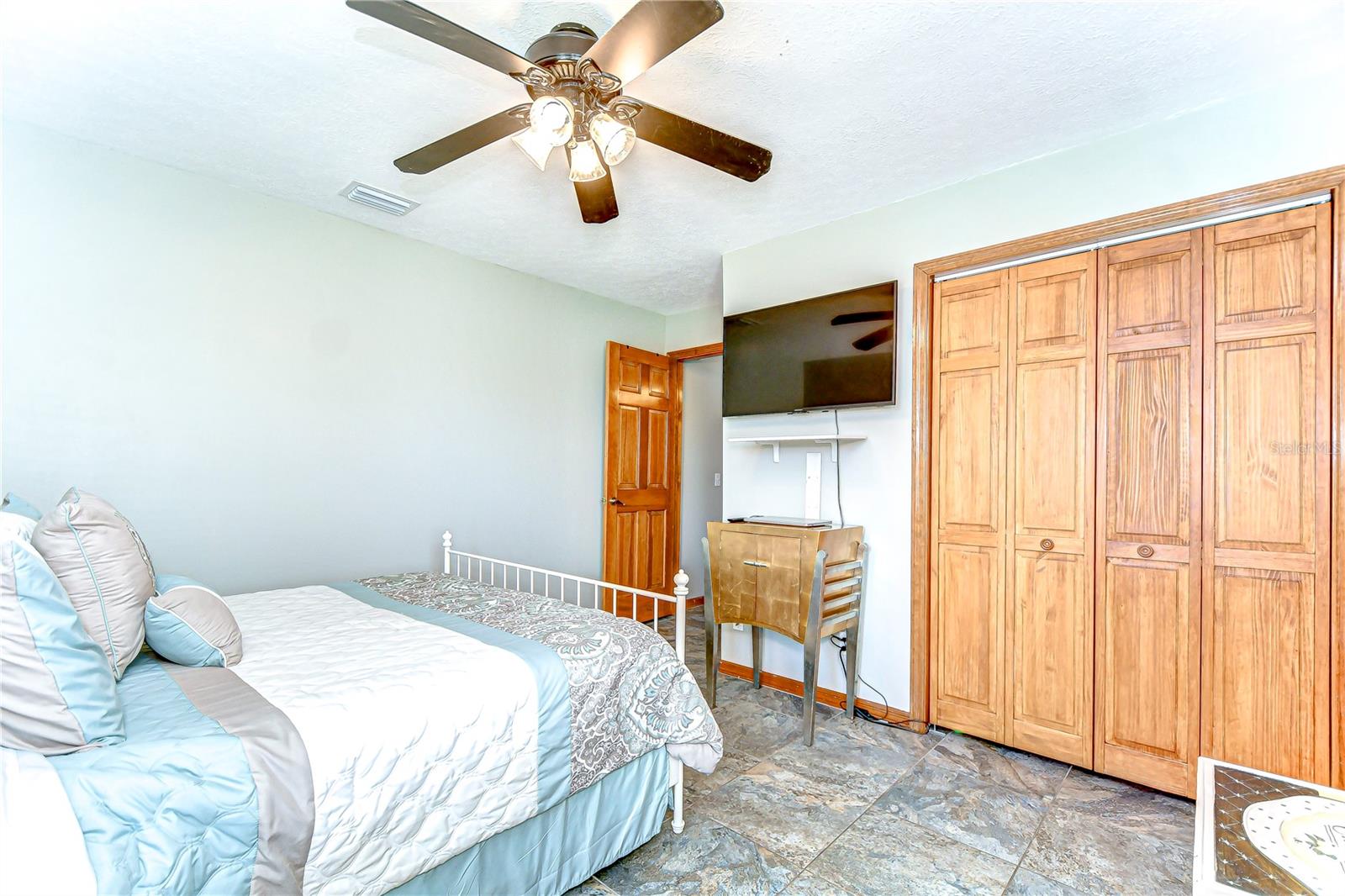 709 SPORTSMAN PARK DR — photo 25