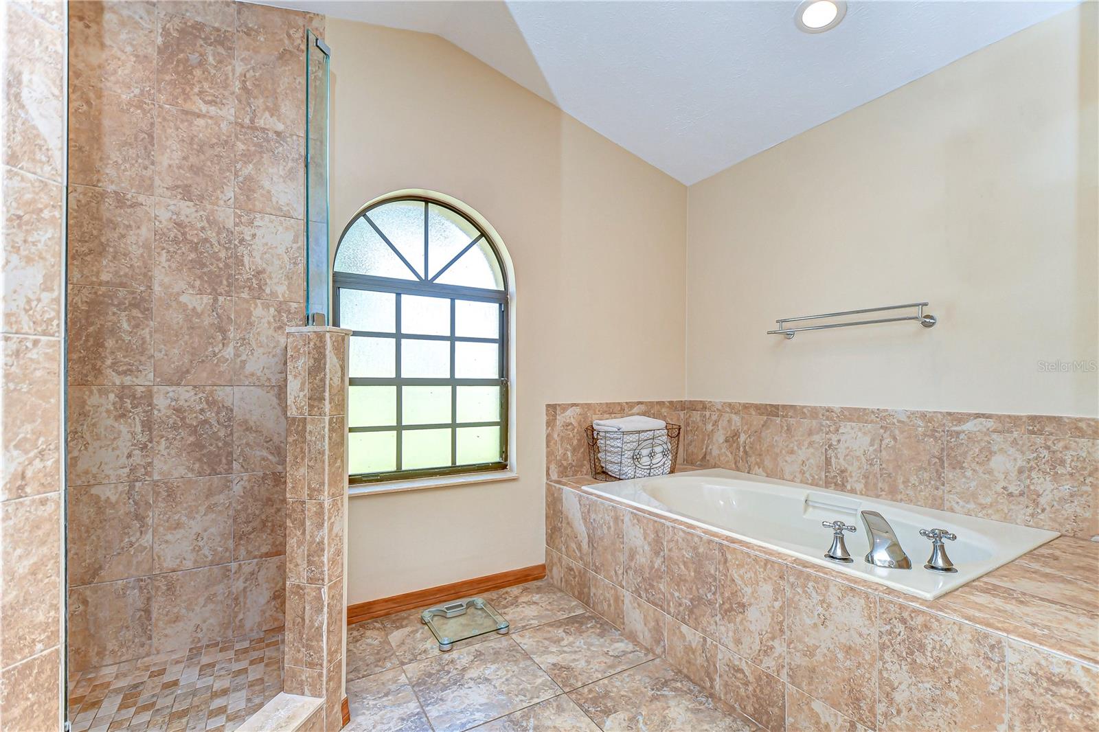 709 SPORTSMAN PARK DR — photo 20