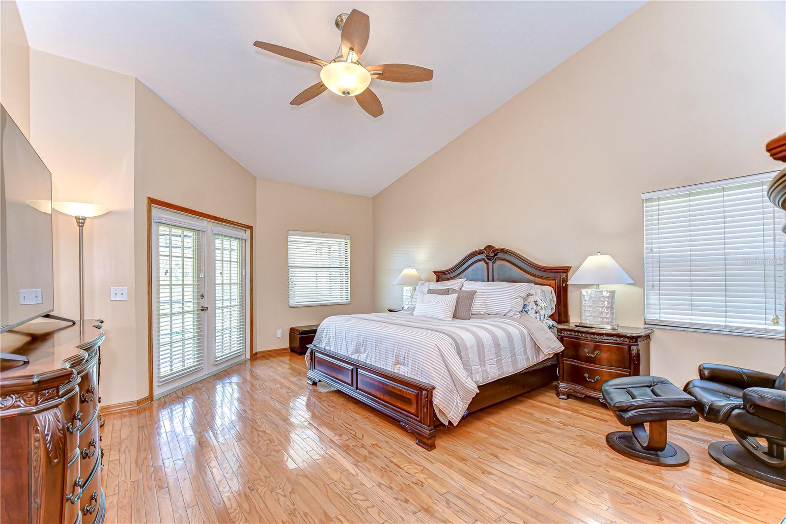 709 SPORTSMAN PARK DR — photo 16