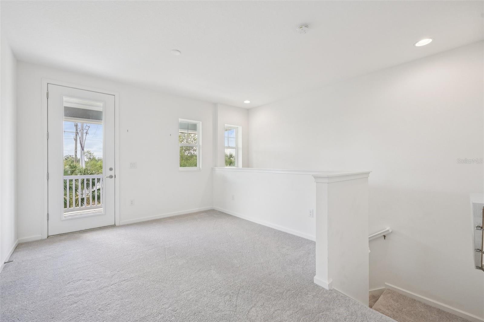 806 WINTERSIDE DR — photo 23