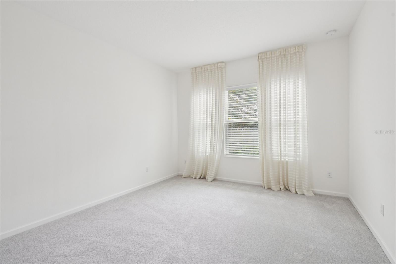 806 WINTERSIDE DR — photo 16