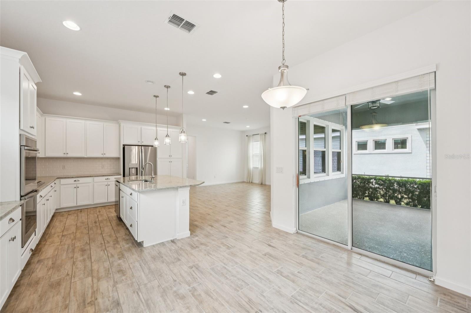 806 WINTERSIDE DR — photo 6
