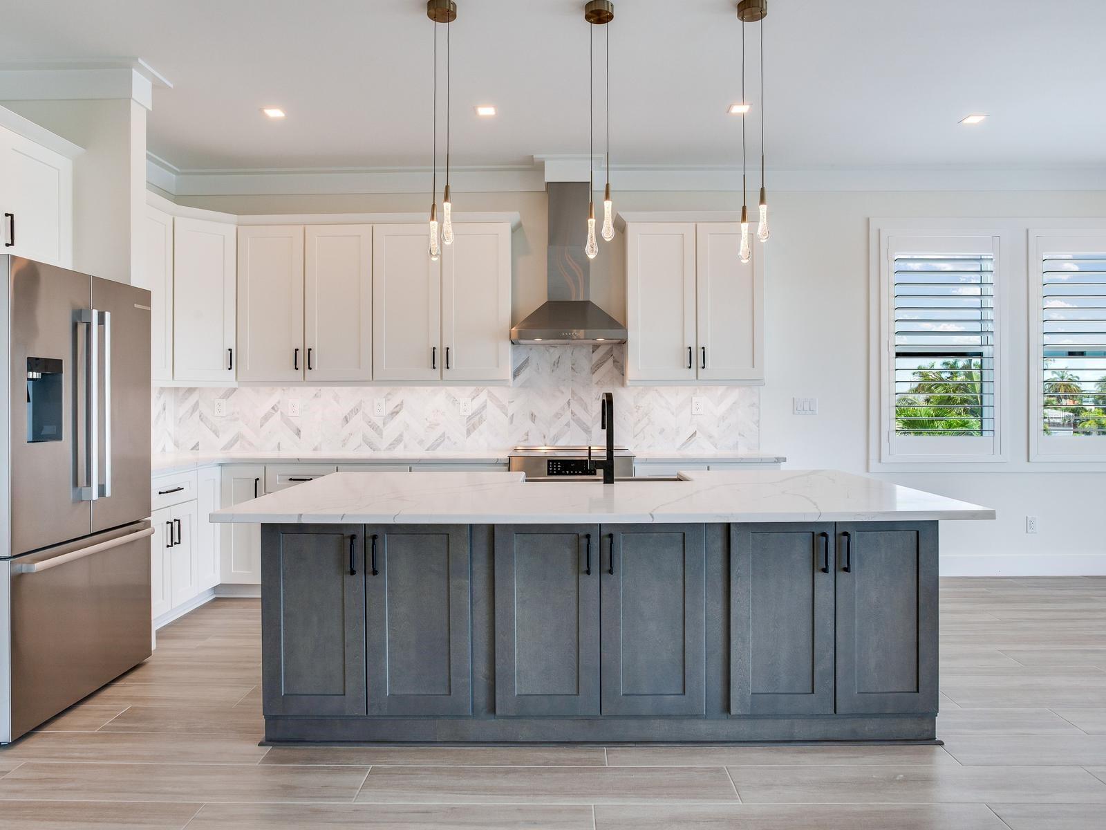 4 BELLEVUE DR — photo 7