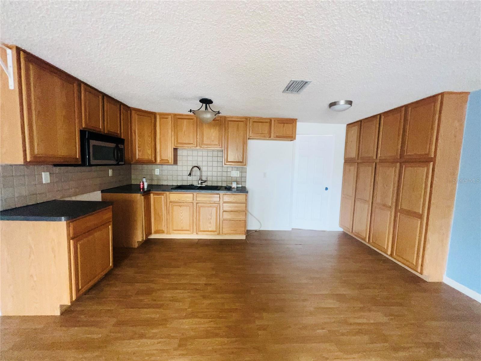 6428 KENTFIELD AVE — photo 17