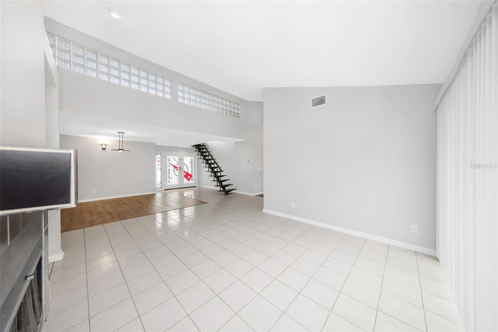 3334 BRIAN RD N — photo 10