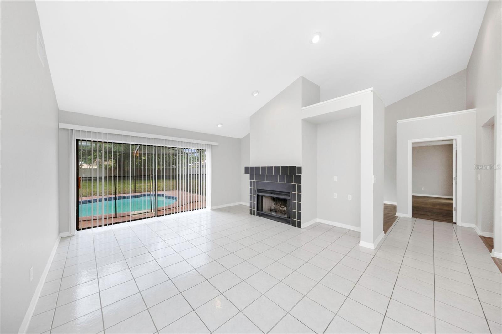 3334 BRIAN RD N — photo 9
