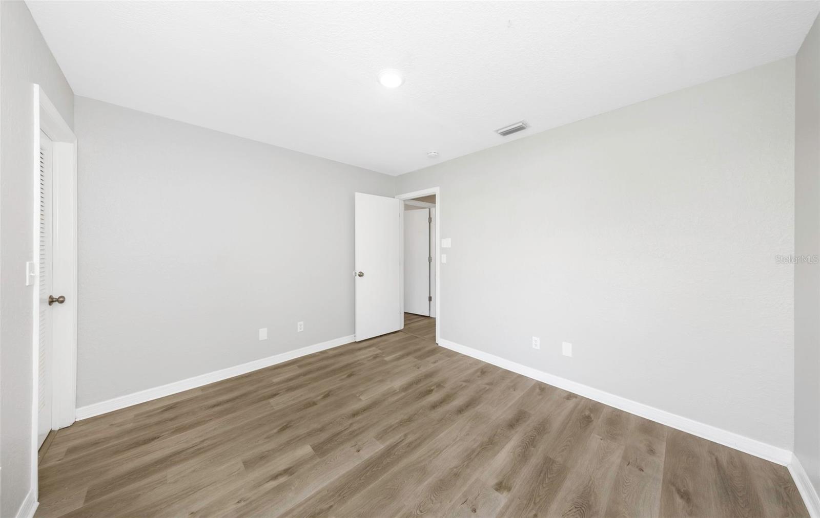 3334 BRIAN RD N — photo 28