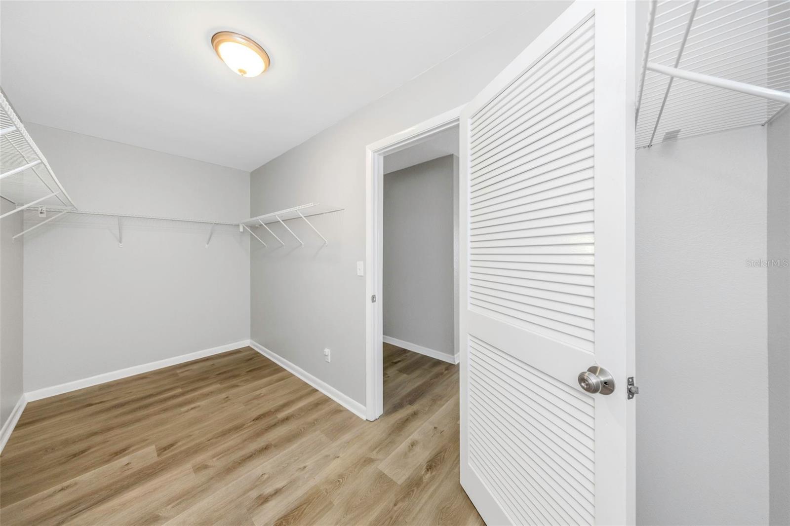 3334 BRIAN RD N — photo 23