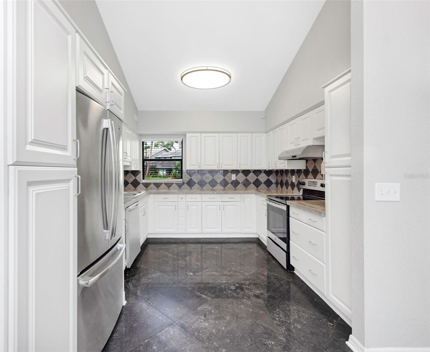 3334 BRIAN RD N — photo 13