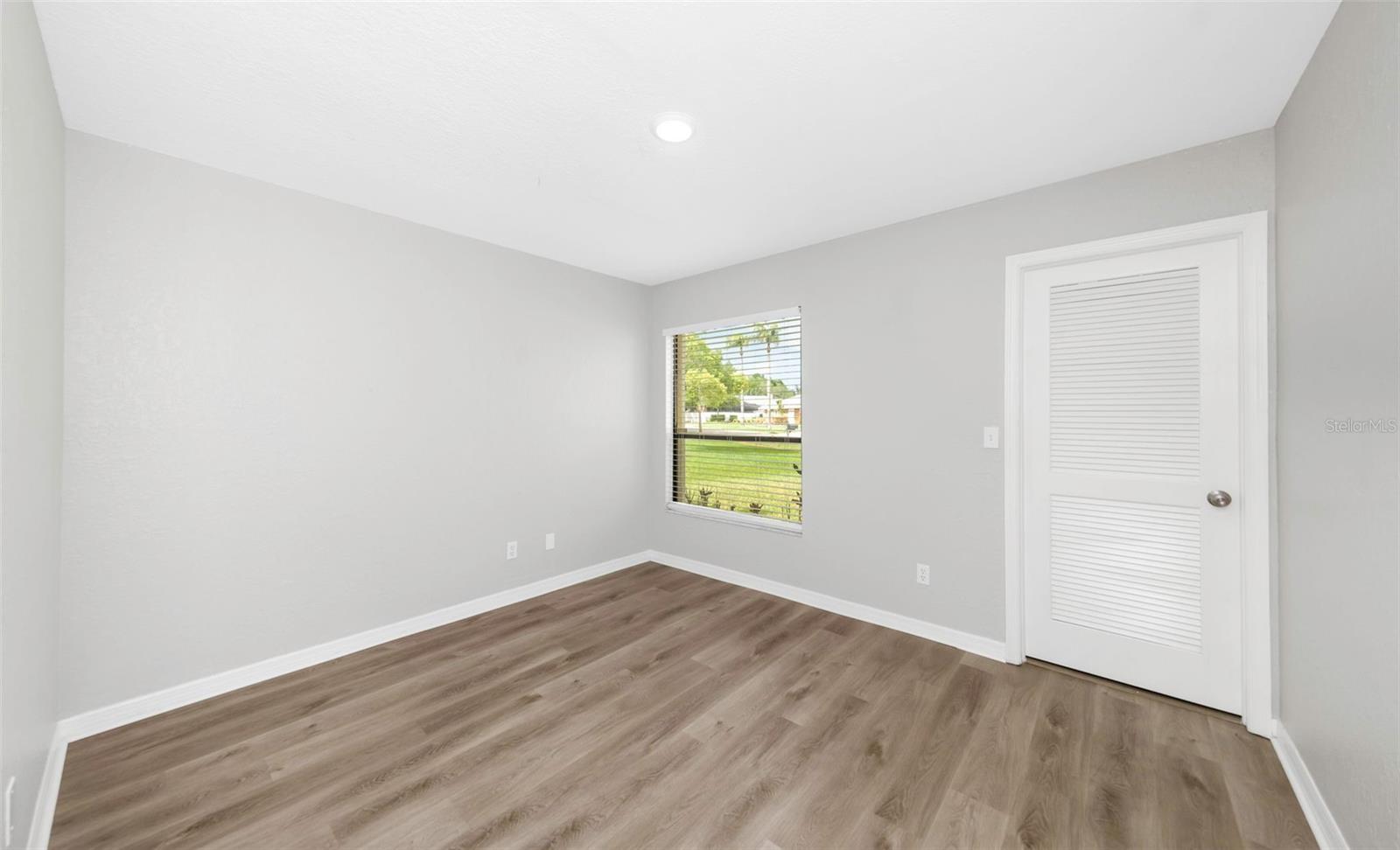 3334 BRIAN RD N — photo 27
