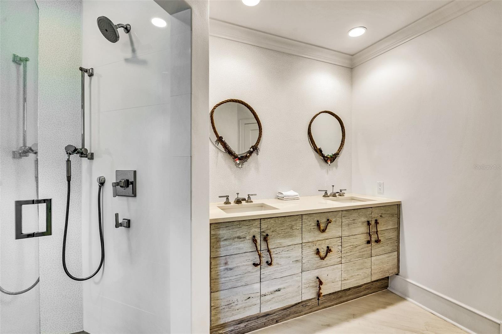 103 PARK AVE — photo 41