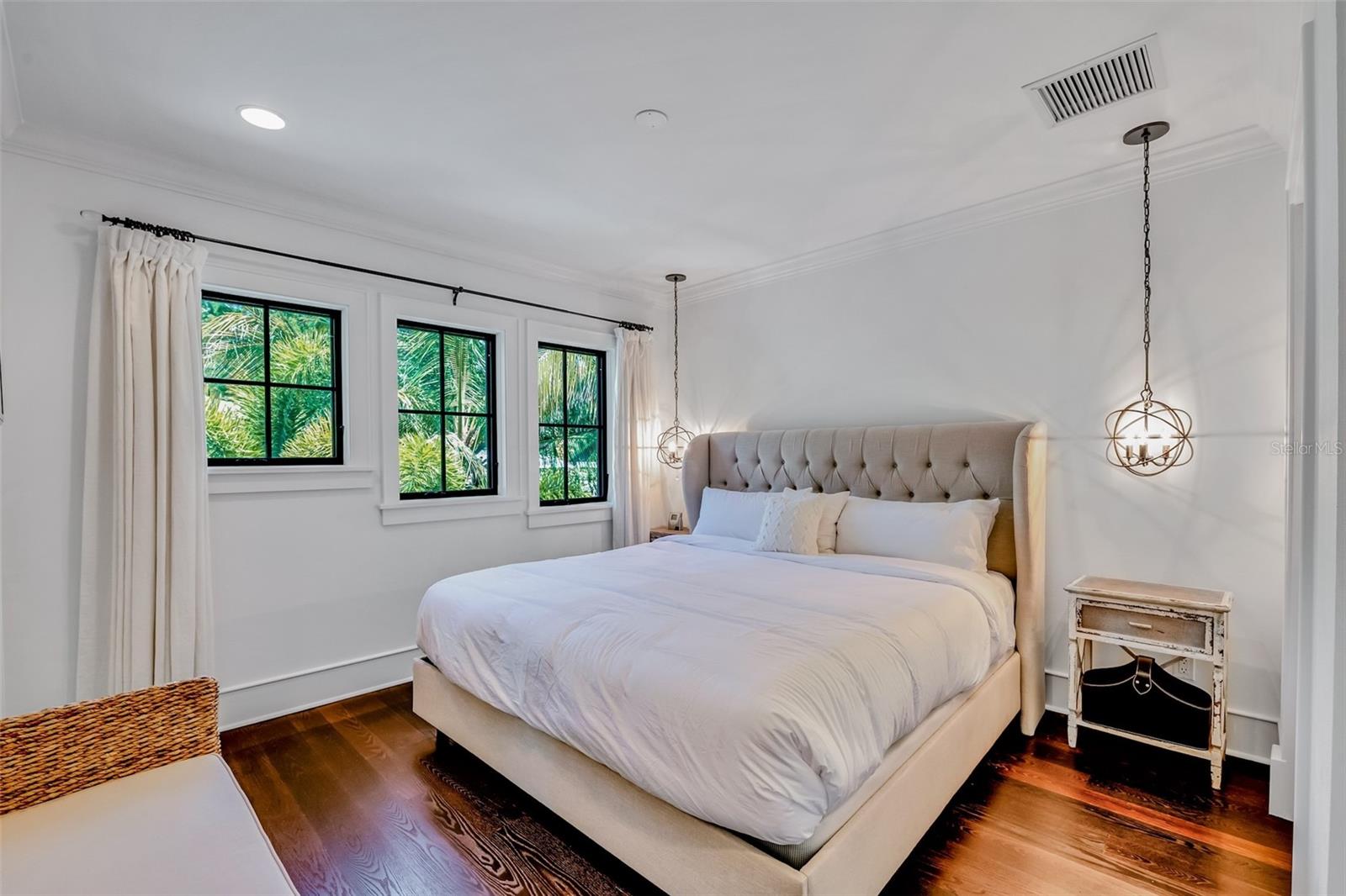 103 PARK AVE — photo 23