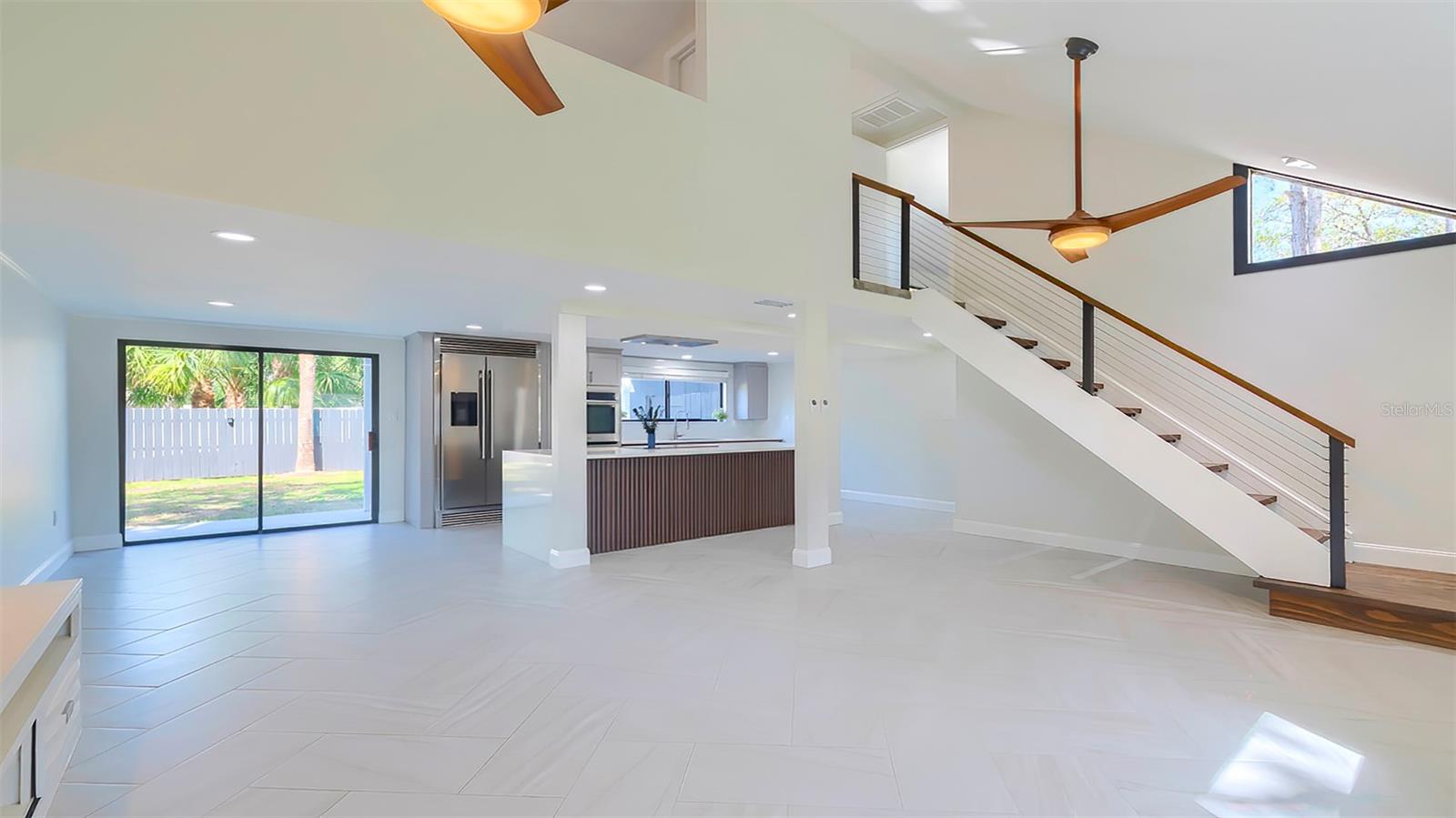 7331 DIANNE DR — photo 13