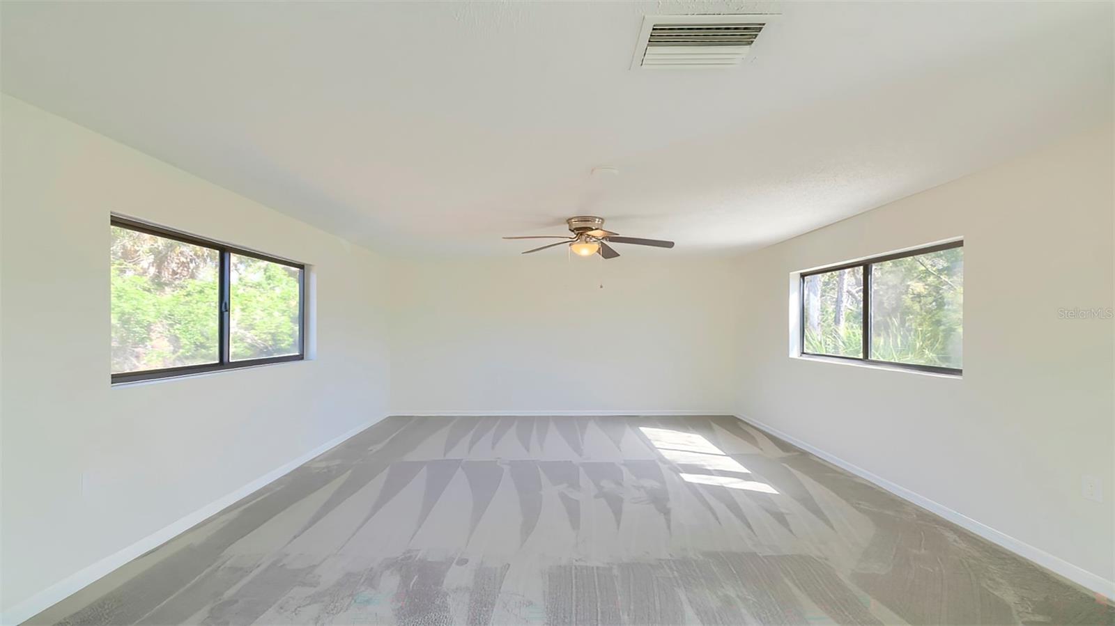7331 DIANNE DR — photo 26