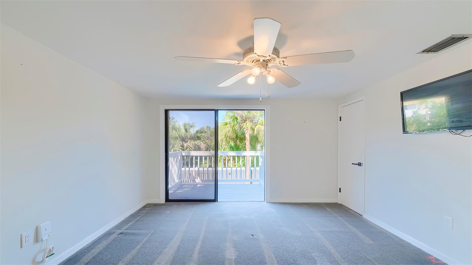 7331 DIANNE DR — photo 24
