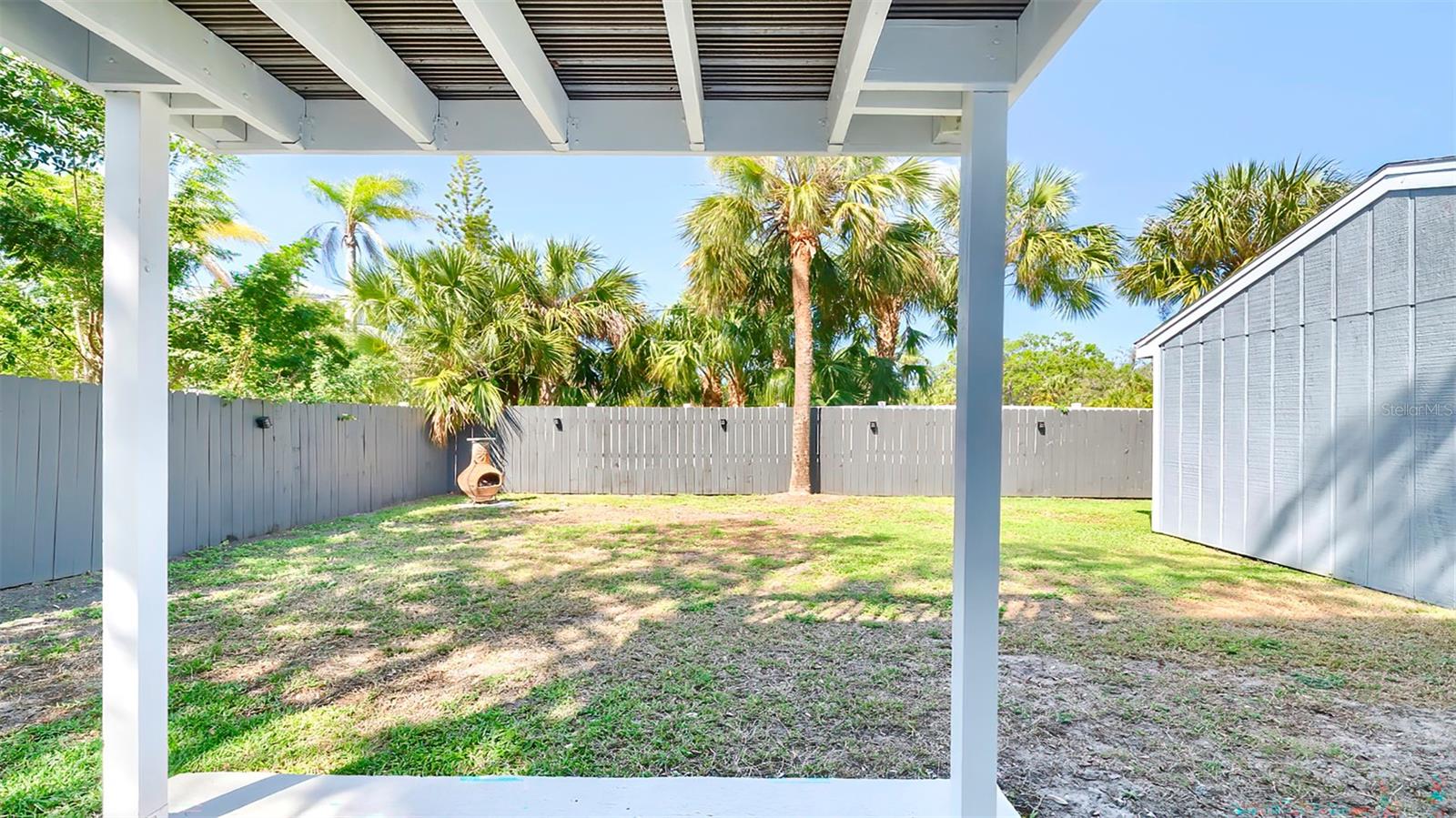 7331 DIANNE DR — photo 36