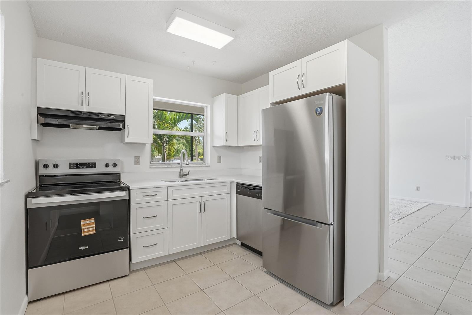 500 SANTA CRUZ PL NE #D — photo 8
