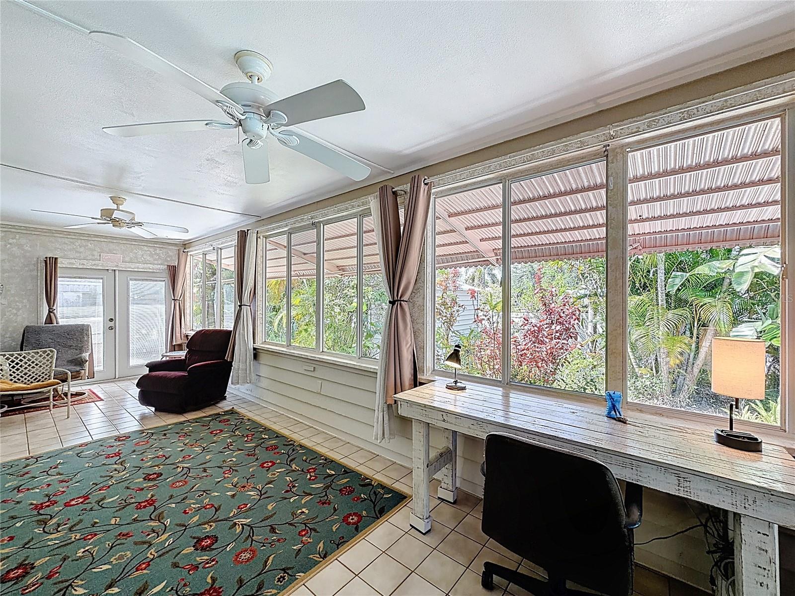 601 E SEMINOLE DR — photo 32