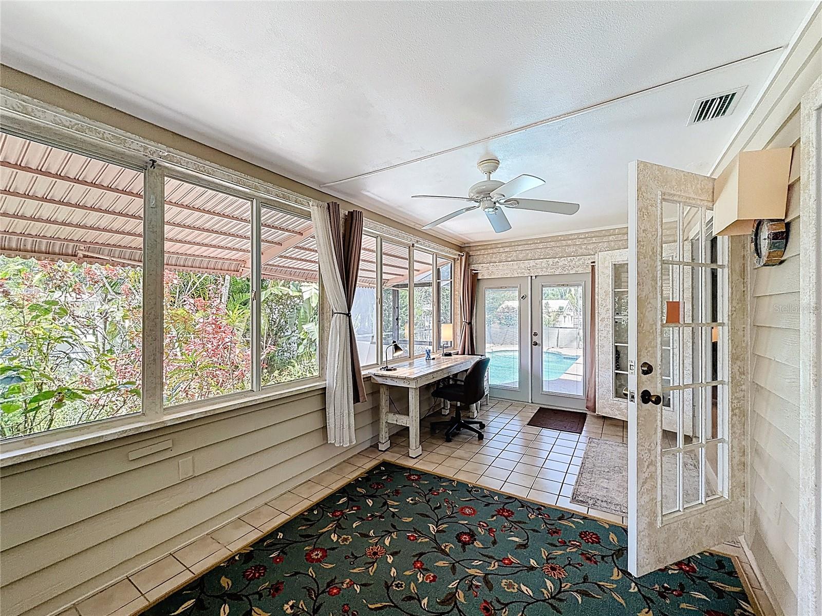 601 E SEMINOLE DR — photo 33