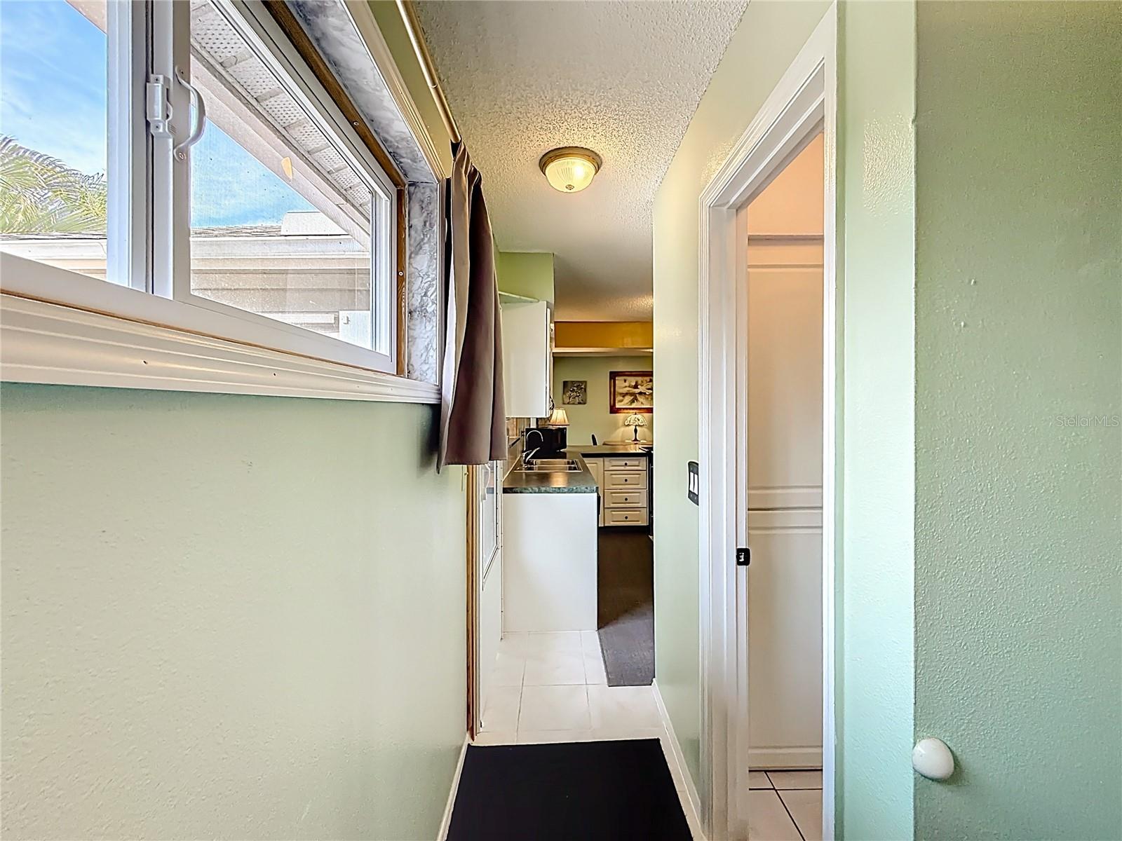 601 E SEMINOLE DR — photo 19