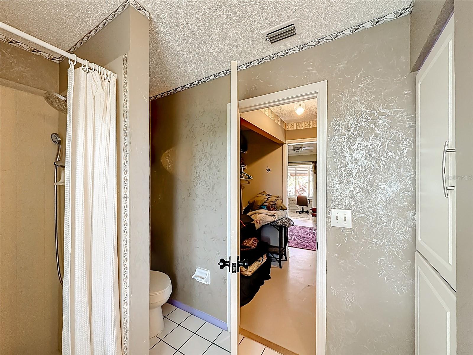 601 E SEMINOLE DR — photo 29
