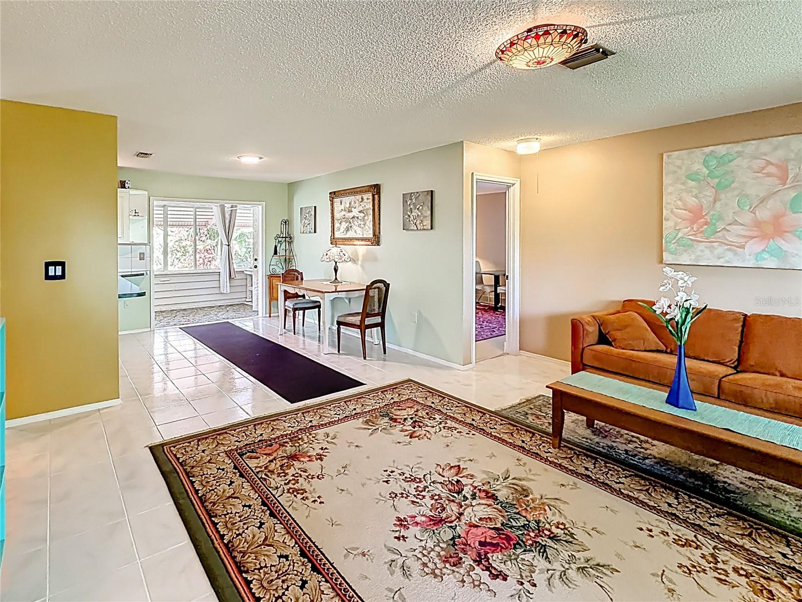 601 E SEMINOLE DR — photo 7