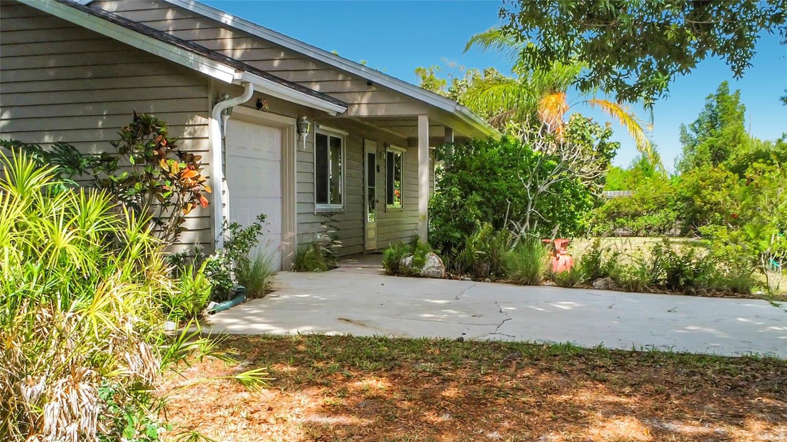 601 E SEMINOLE DR — photo 3