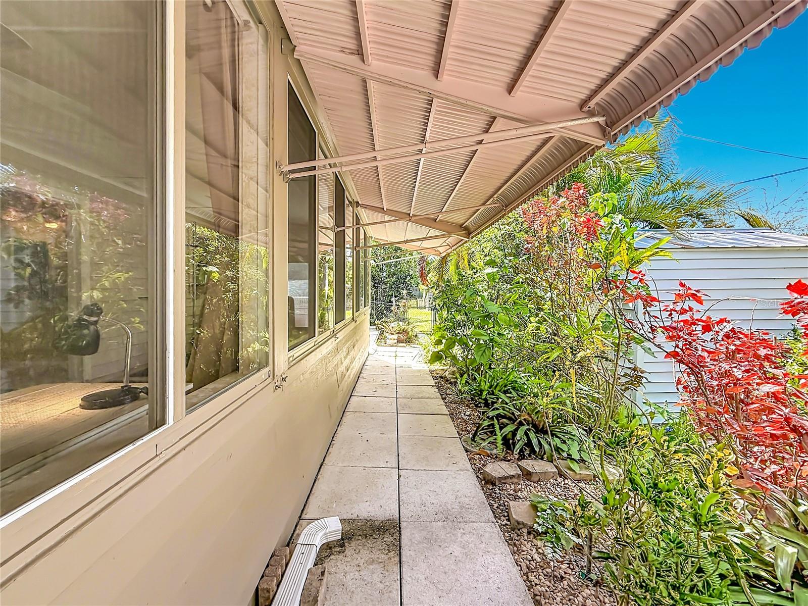 601 E SEMINOLE DR — photo 41