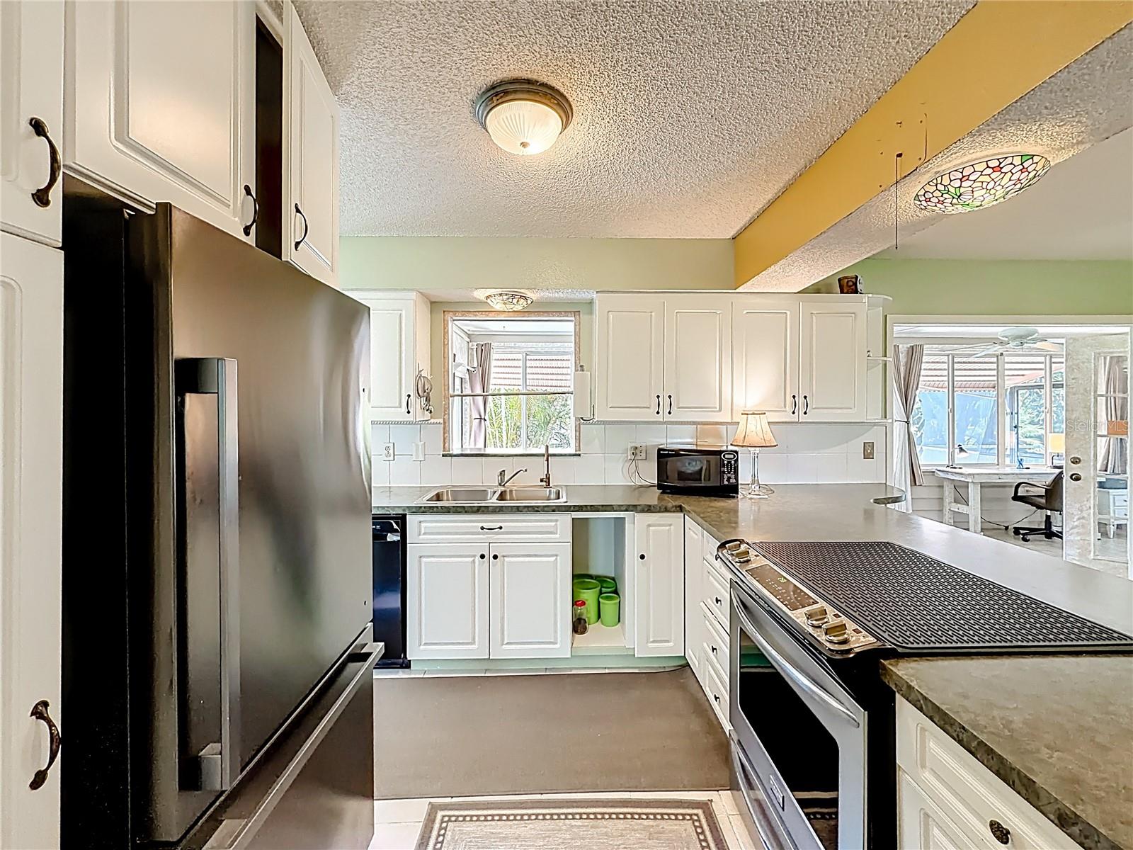 601 E SEMINOLE DR — photo 14