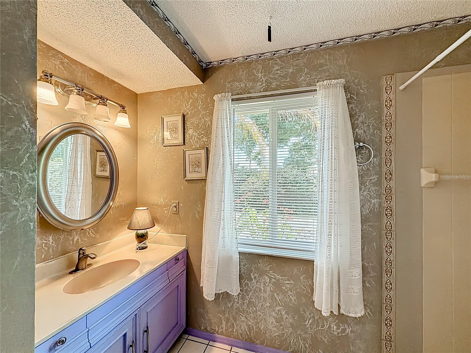 601 E SEMINOLE DR — photo 27