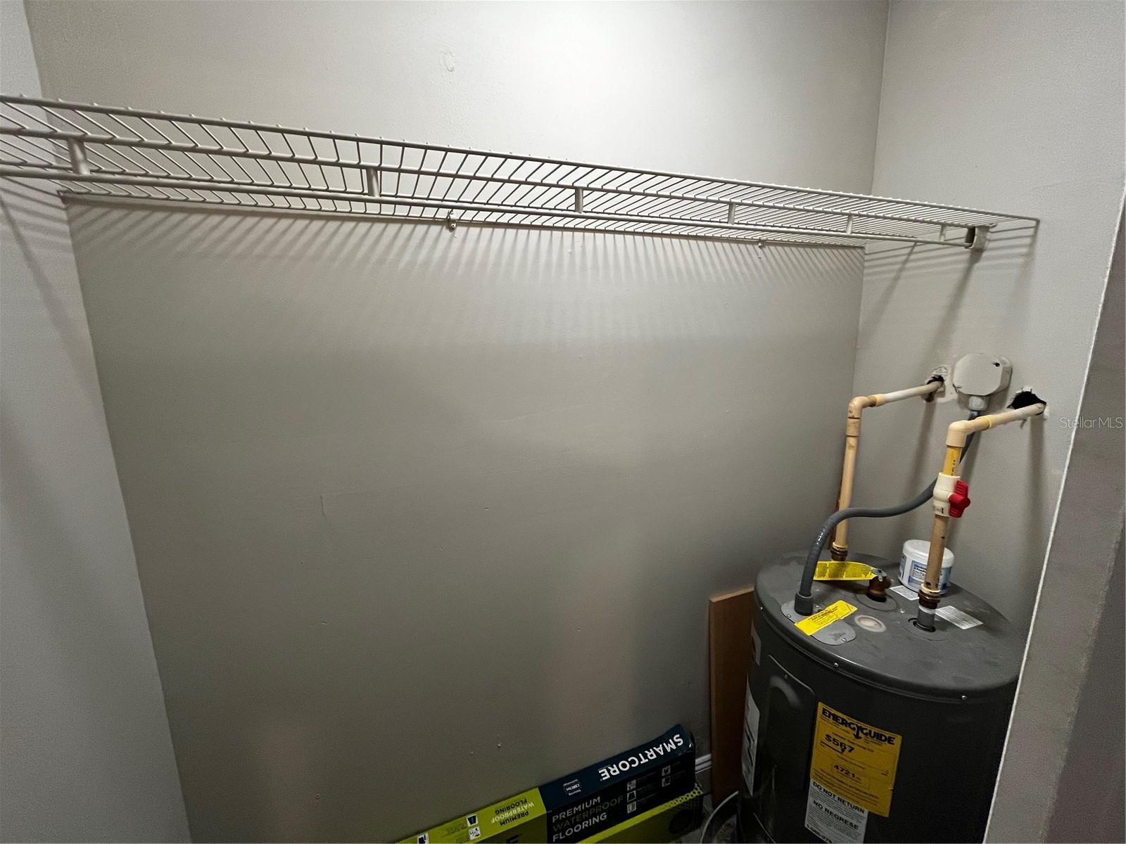 402 E EMMA ST — photo 32