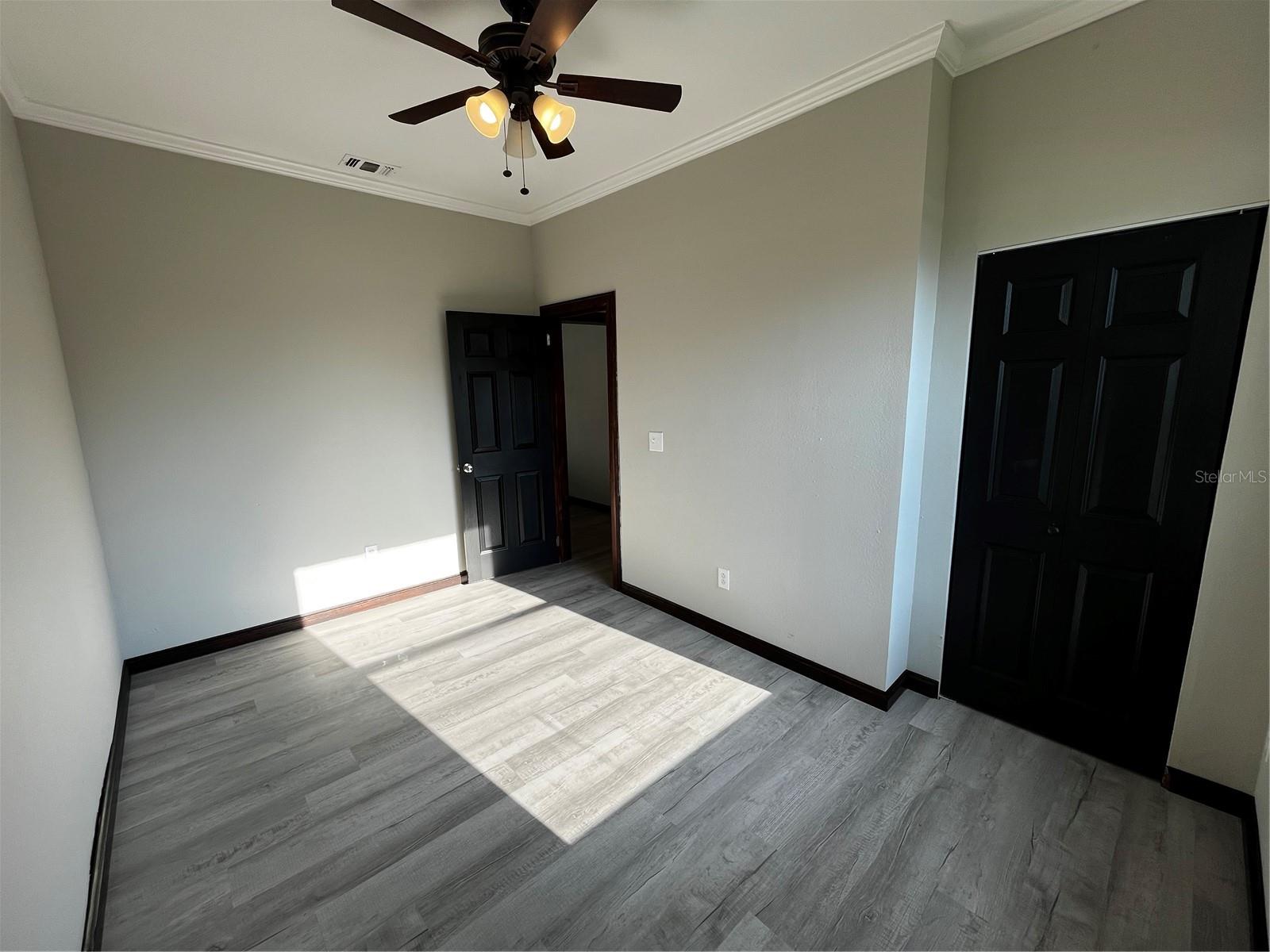 402 E EMMA ST — photo 21