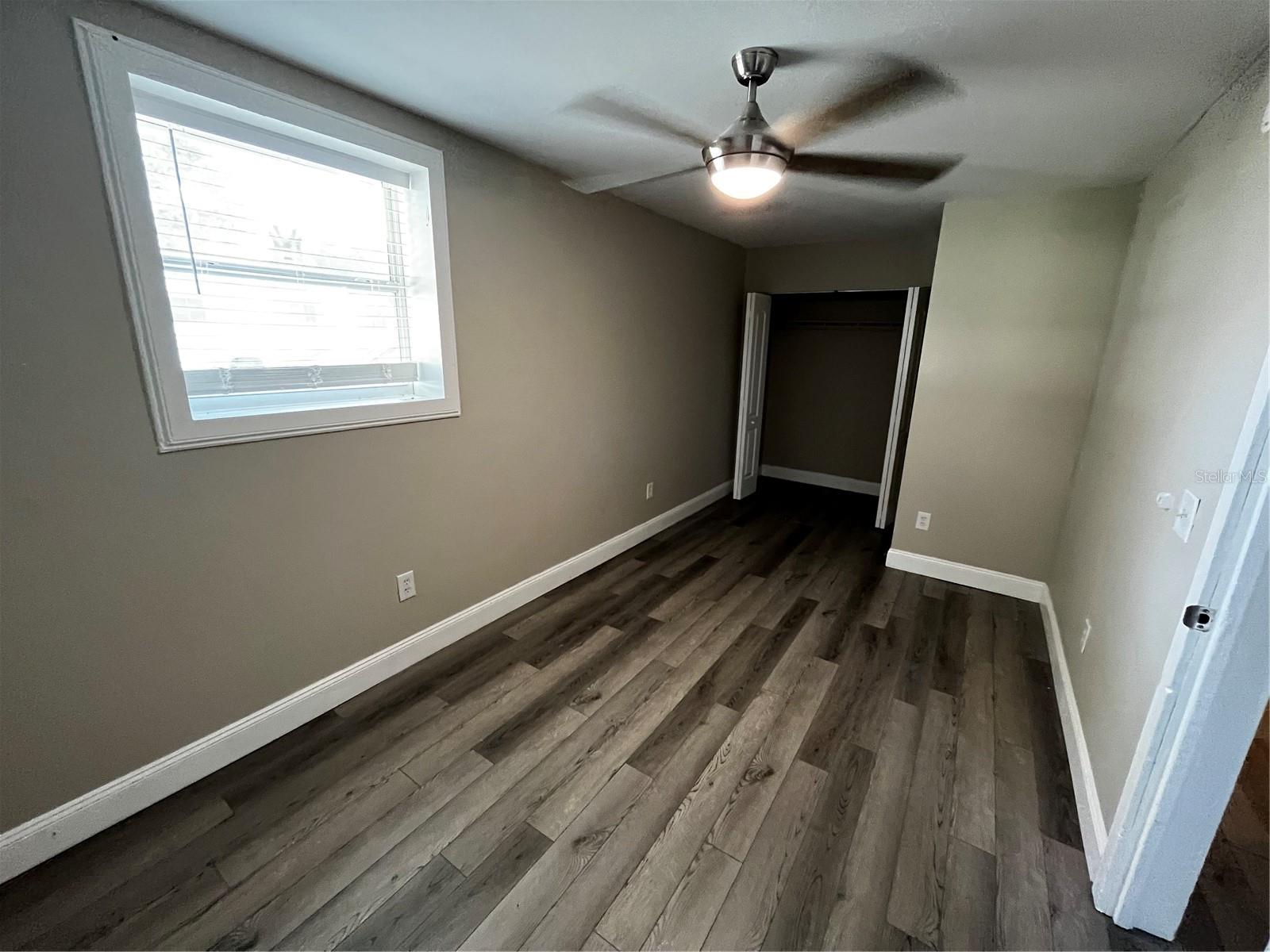 402 E EMMA ST — photo 29
