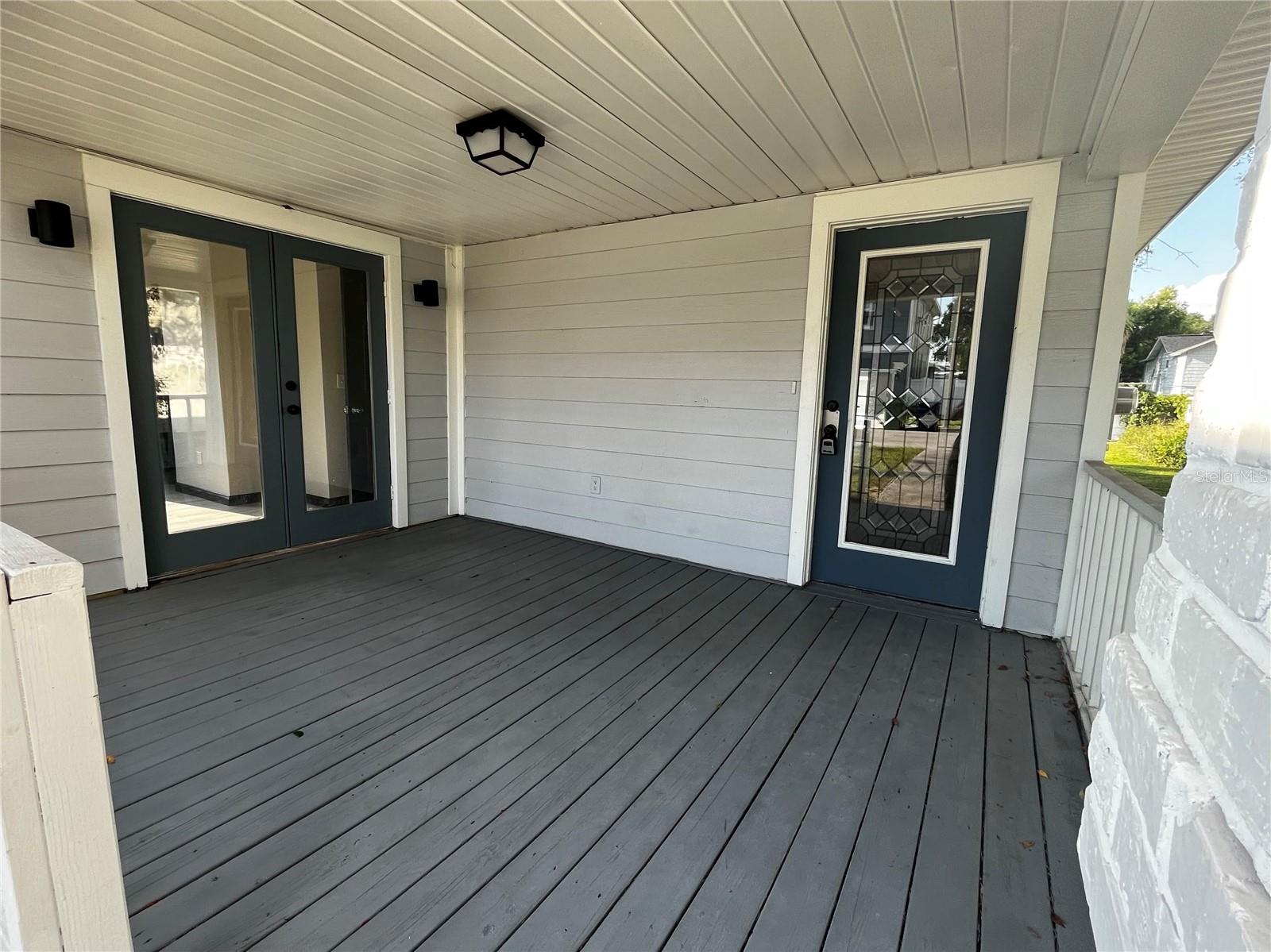 402 E EMMA ST — photo 3