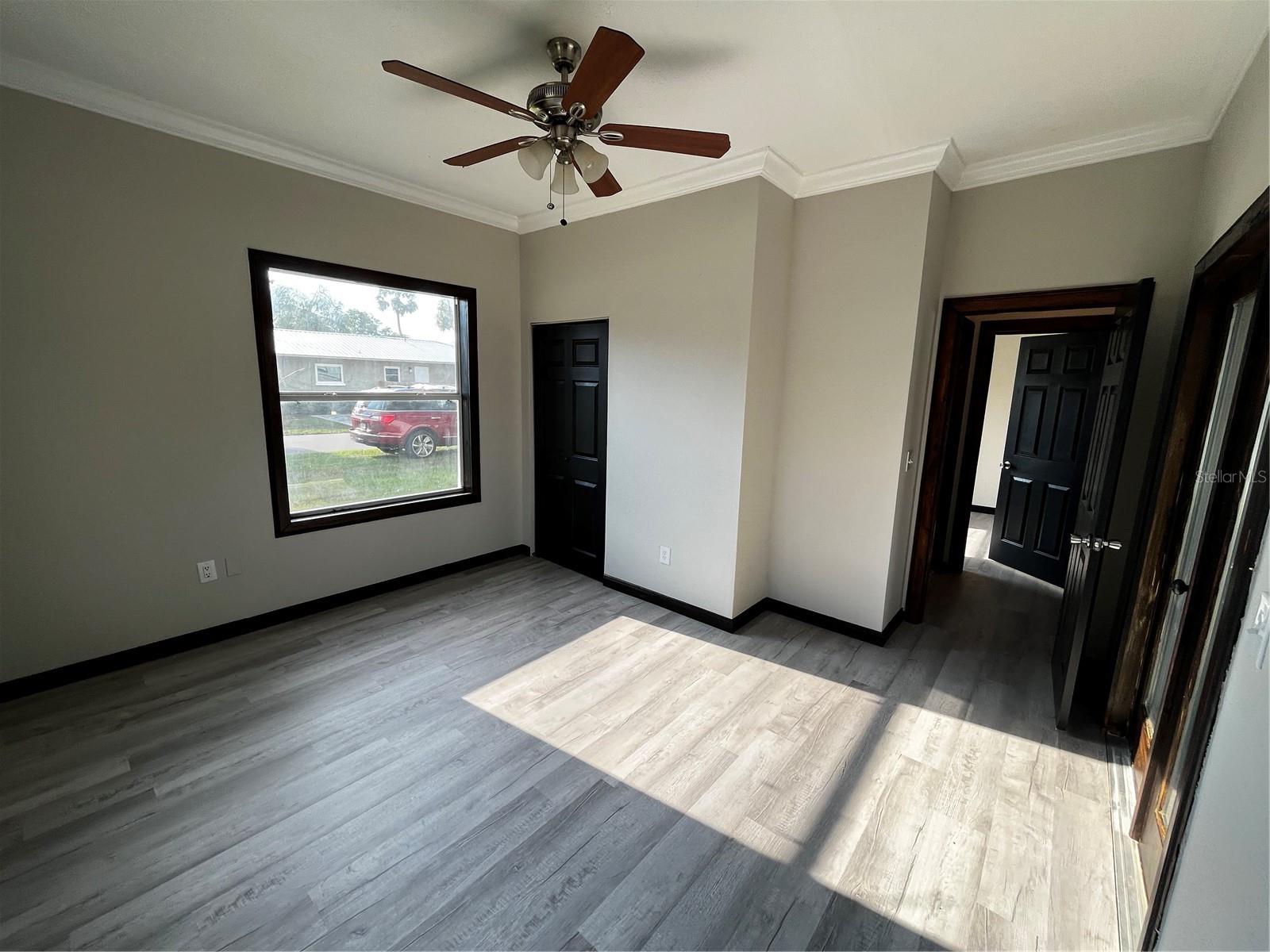 402 E EMMA ST — photo 19