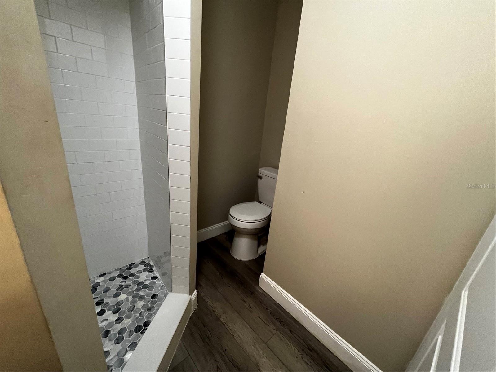402 E EMMA ST — photo 34