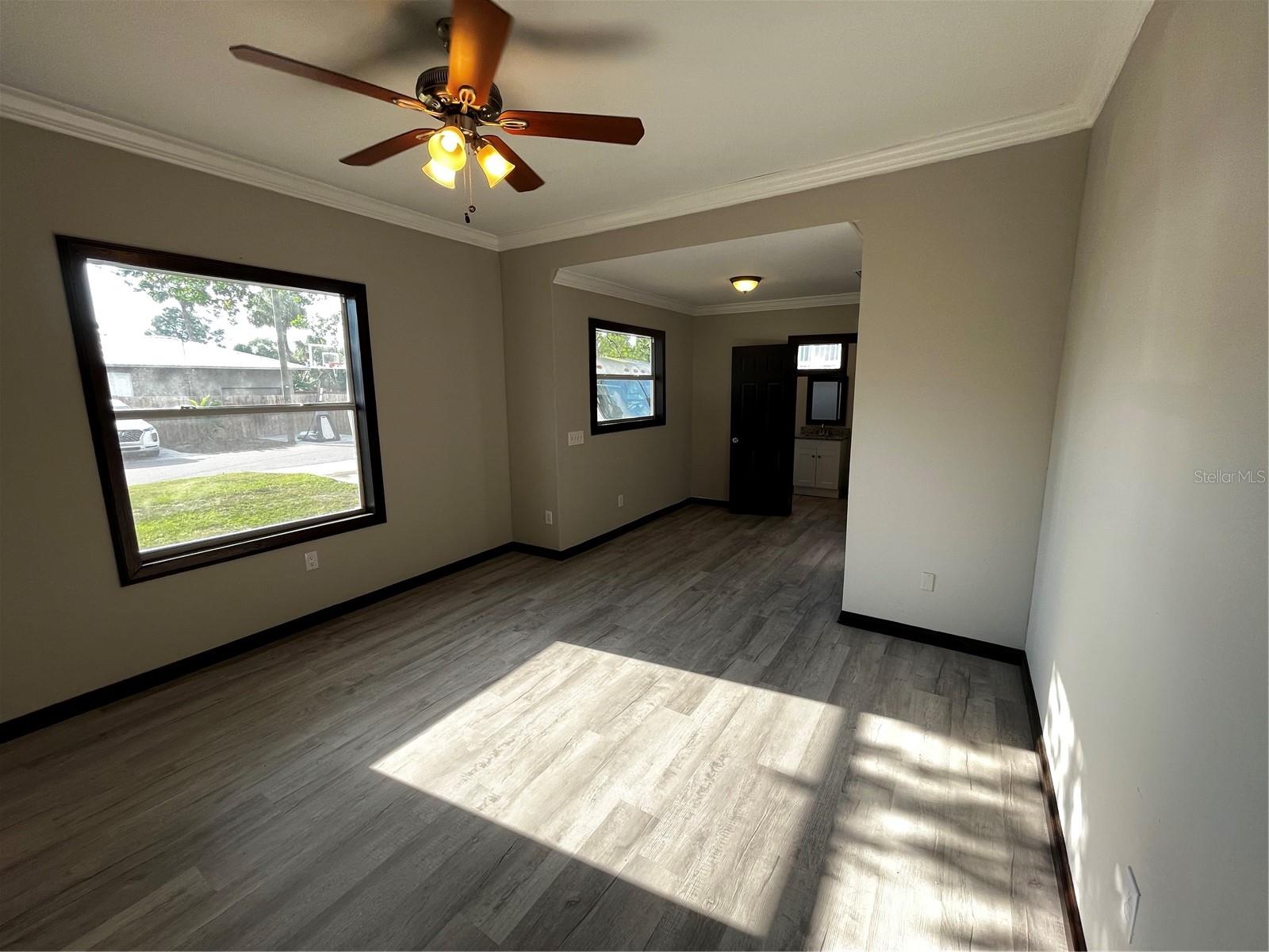 402 E EMMA ST — photo 22