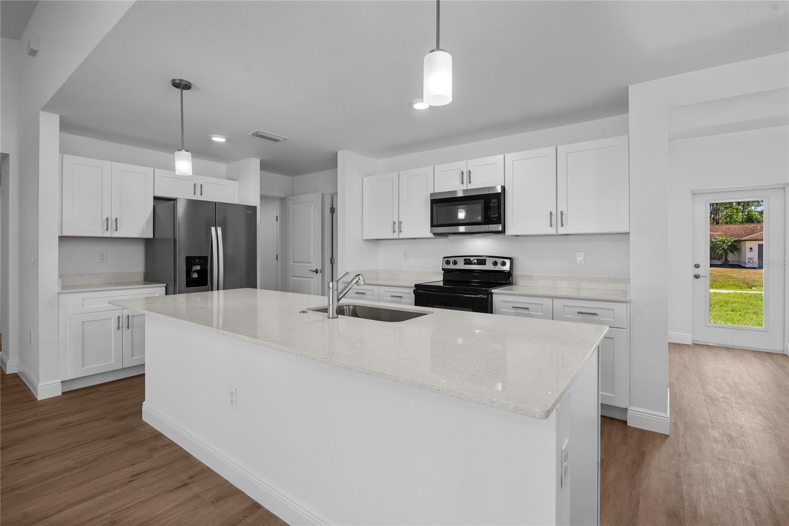 2286 ATWATER DR — photo 2