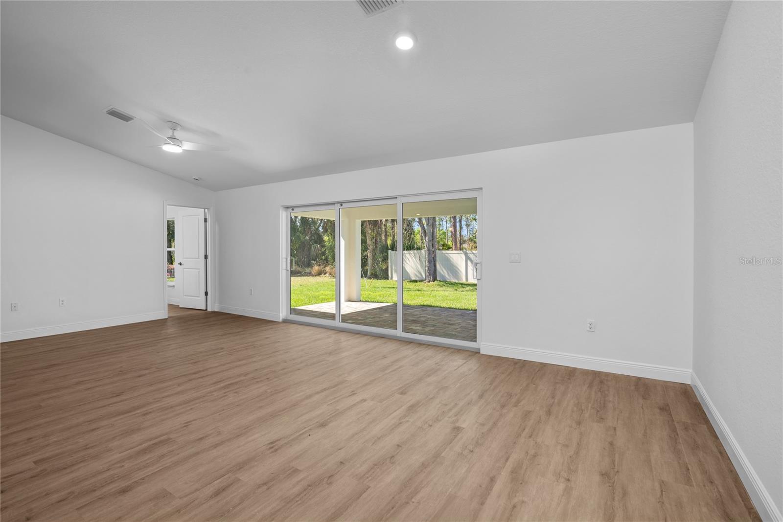 2286 ATWATER DR — photo 8